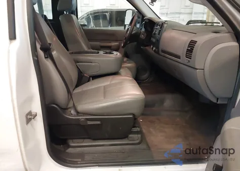 2008 Chevrolet Silverado 1500 Work Truck from USA, damaged, VIN 1GCEC14C98Z230697